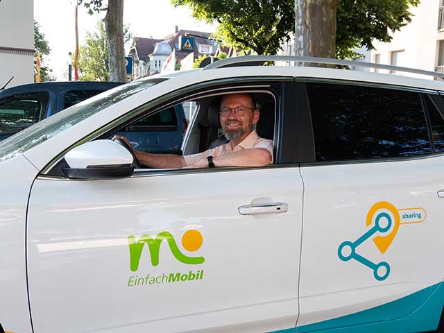 Robert Sauer im Fahrzeug